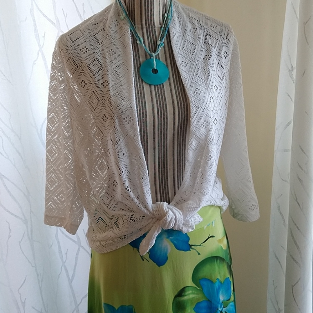 Chico's size 1 or small knitwear
